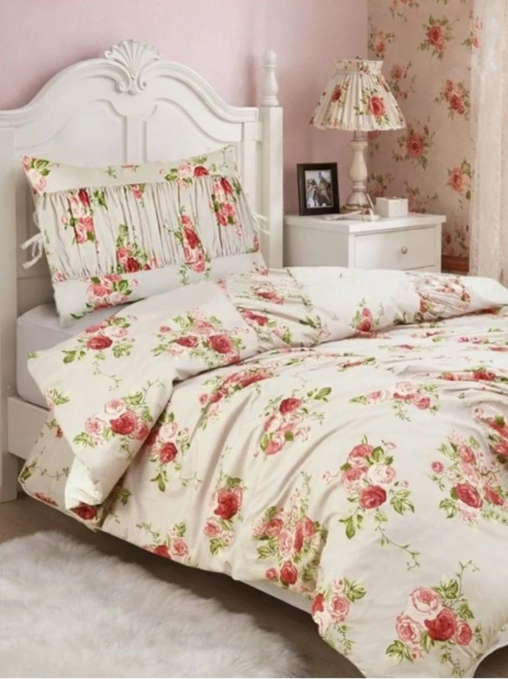 HARLOWE & GRAHAM NWT  Ruched floral Comforter Set Pink -twin